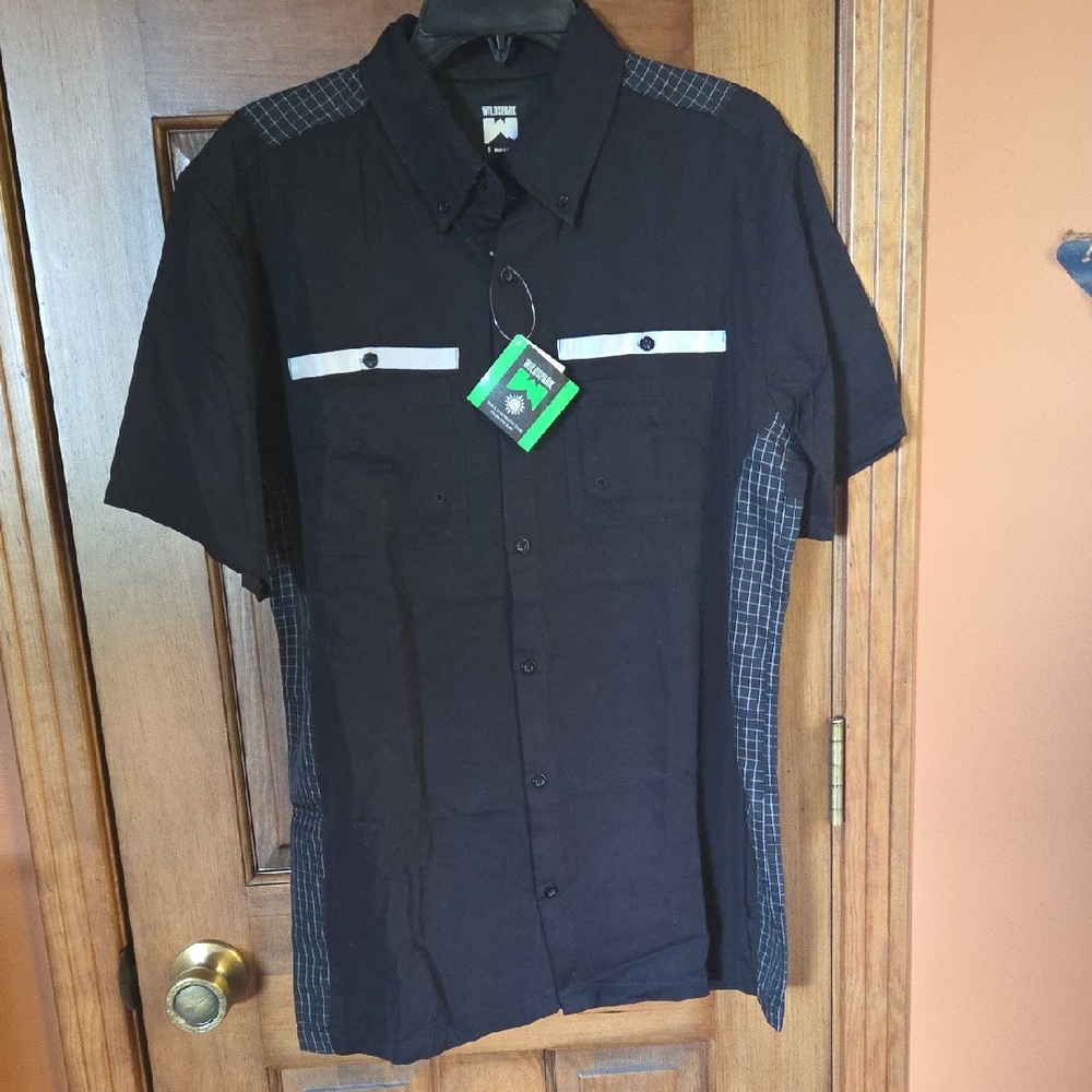 NWT Men's Wildspark Reflective Shirt